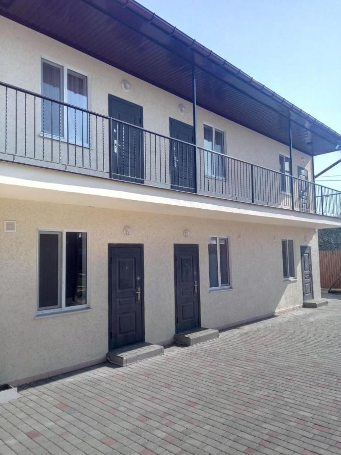 Мини-Отель Veravilla Tjornomorsk Exteriör bild